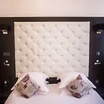 Western Marquis De La Baume Отель