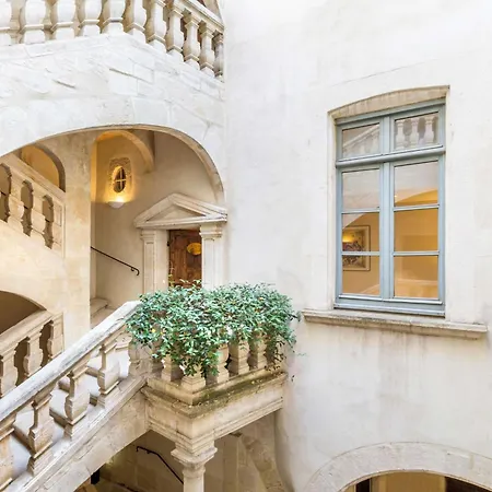 Western Marquis De La Baume 4* Nîmes