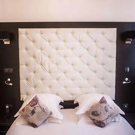 Western Marquis De La Baume Hotel