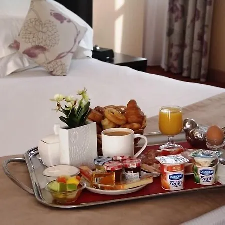 Western Marquis De La Baume Hotel 4*