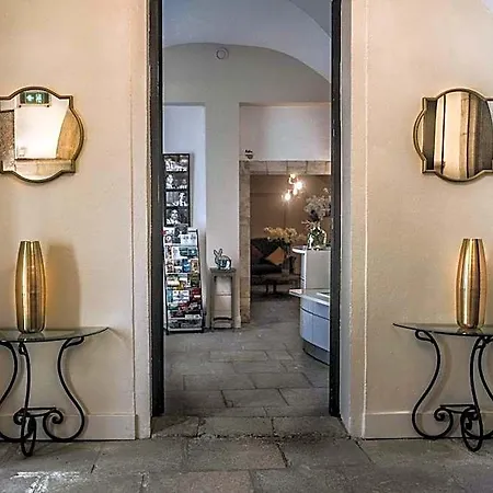 Marquis De La Baume 4* Nimes