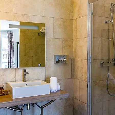 Hotell Marquis De La Baume 4*