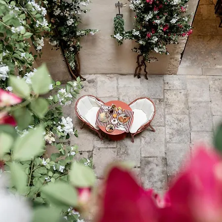 Hotel Marquis De La Baume Nimes