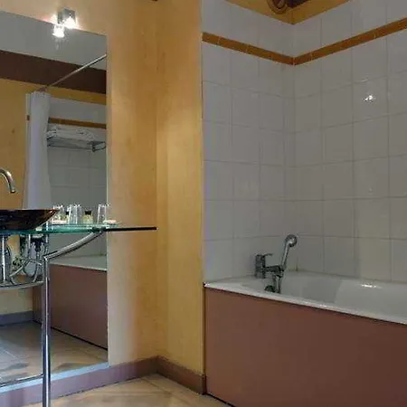 Marquis De La Baume Hotel