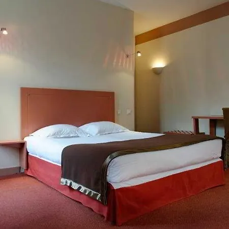 Hotell Marquis De La Baume 4*