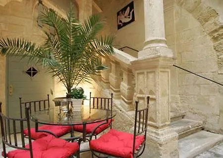 Hotell Marquis De La Baume 4*