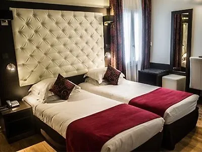 Western Marquis De La Baume Hotel Nîmes
